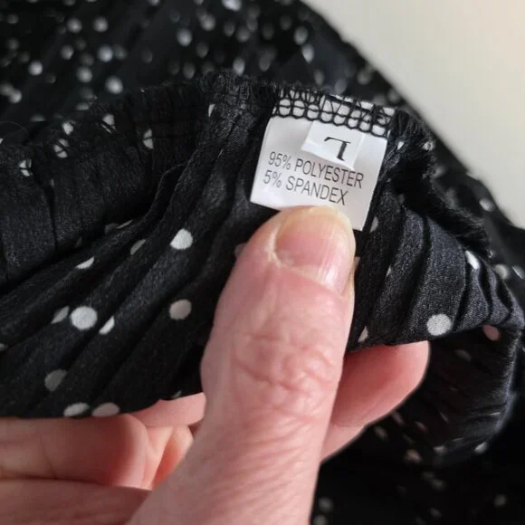 Women's Soft pleated Polka Dot Long Skirt - Picture 2 of 7